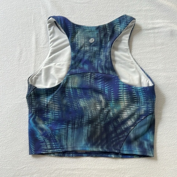 Lululemon Invigorate Training Top - Picture 3 of 4